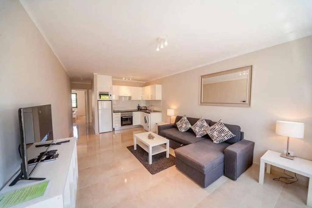 Bandama 14! 2 Bedroom Newly Renovated Bungalow, Los Pocillos, Puerto Del Carmen. 別荘